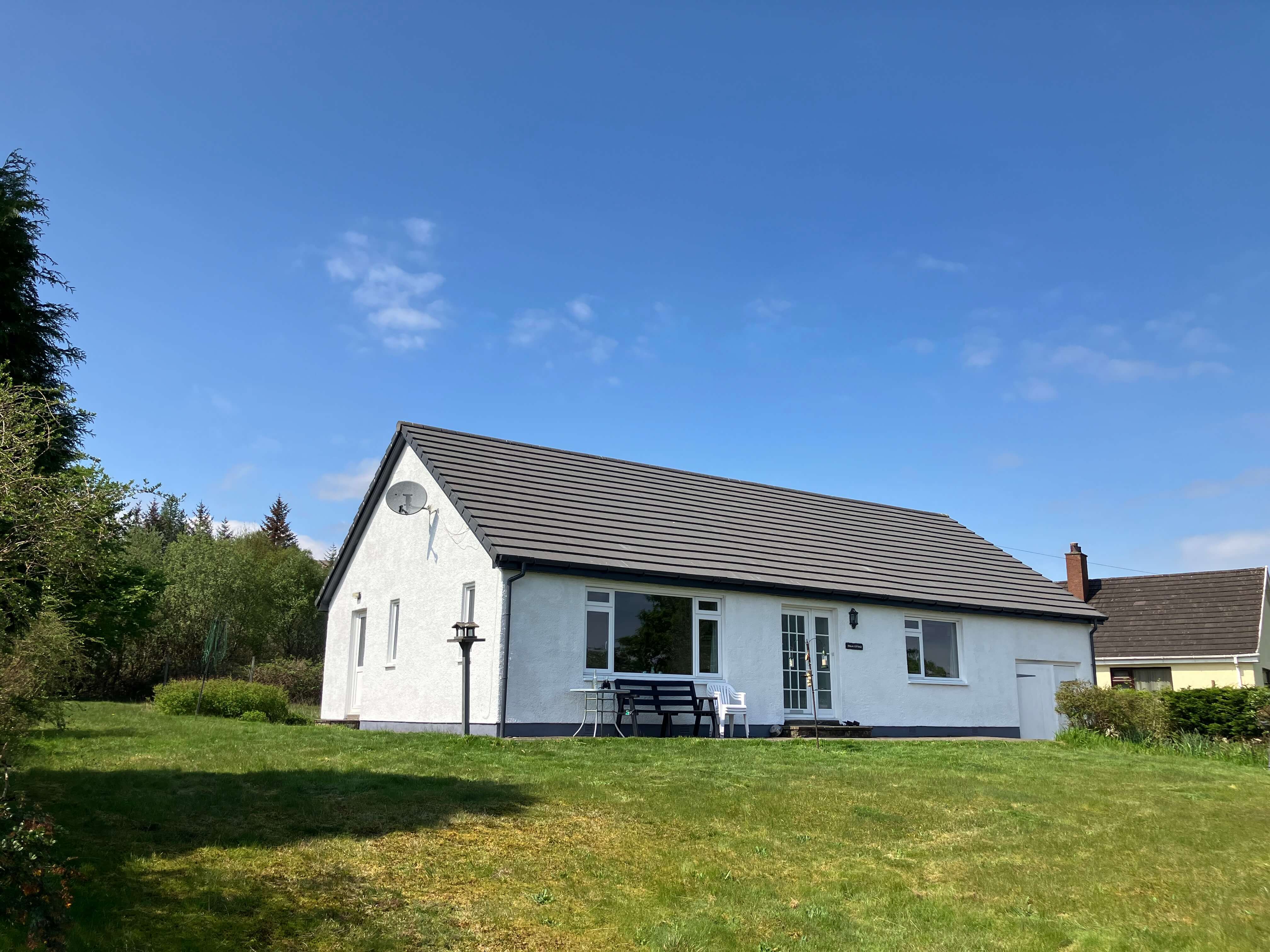 Fingal Cottage by the river